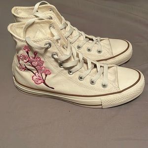 Custom made Converse all stars size 7.5